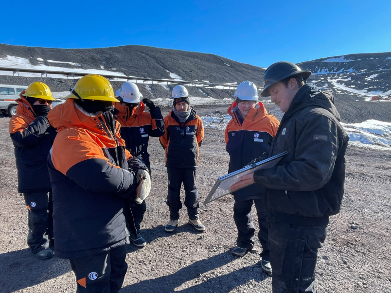 Dame Cindy and Dr Davies hearing about the work at McMurdo Station with group.