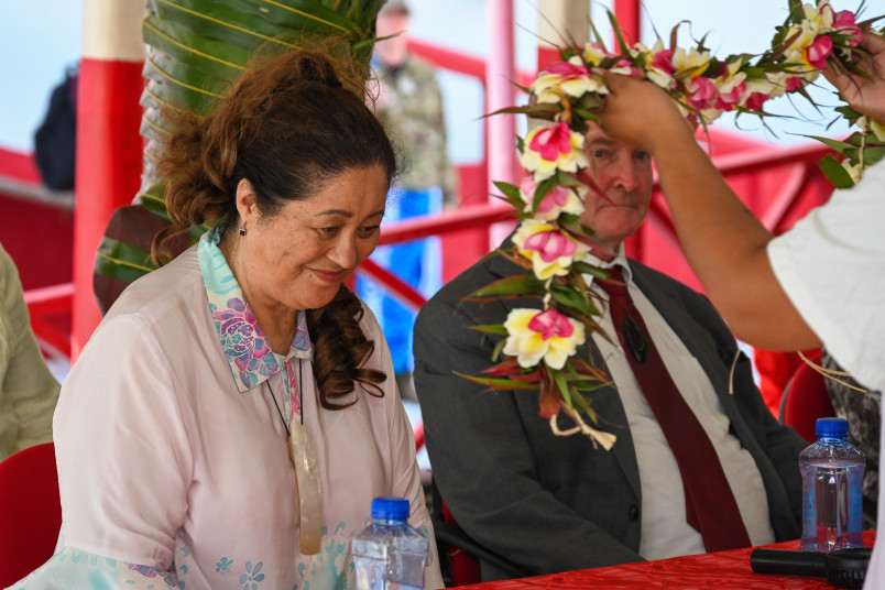 Dame Cindy presented with a garland