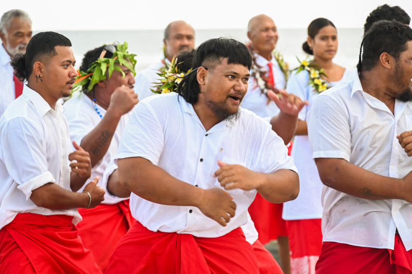 The Fakaofo community bid Their Excellencies farewell