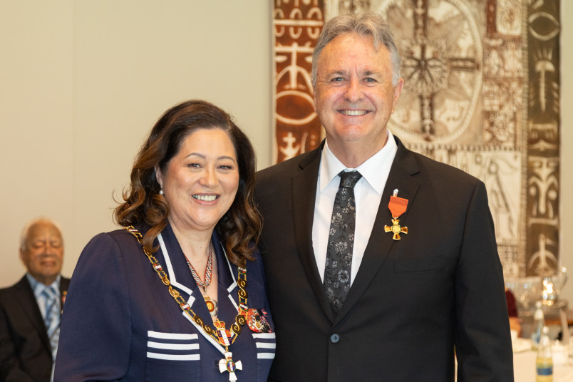 Mr Murray Thom, of Auckland, ONZM for services to the arts and philanthropy