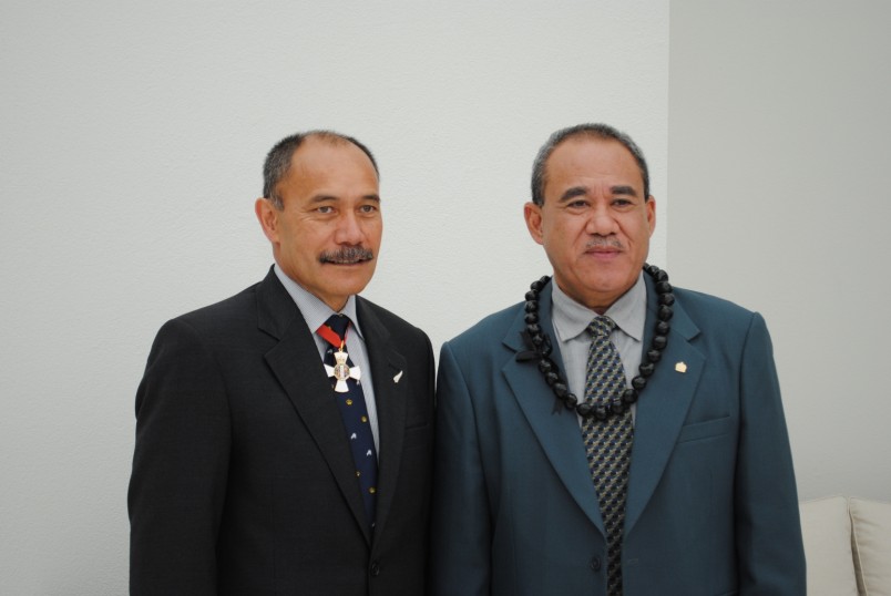The High Commissioner of Samoa, Leasi Papali’I Tommy Scanlan, and the Governor-General.