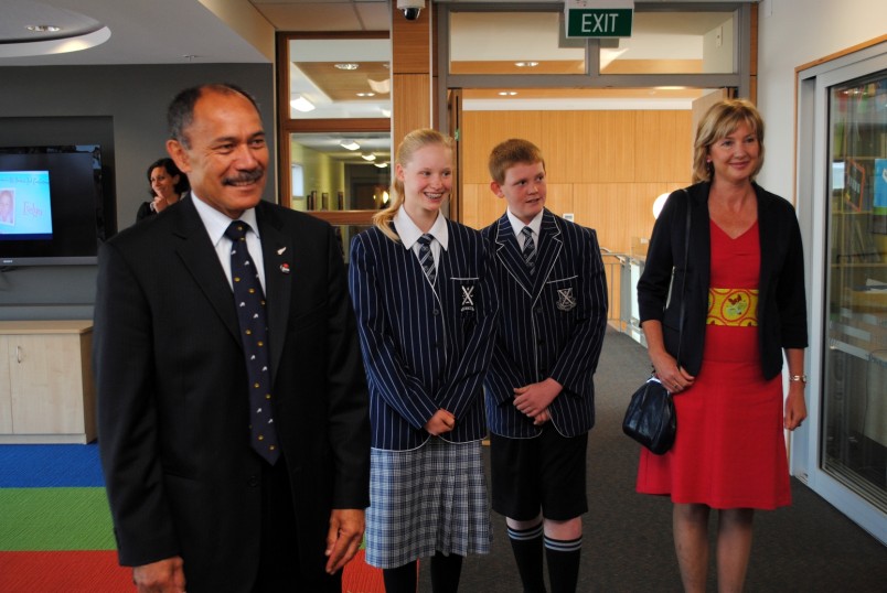 Sir Jerry Mateparae and Lady Janine tour the new Preparatory School Learning Centre.