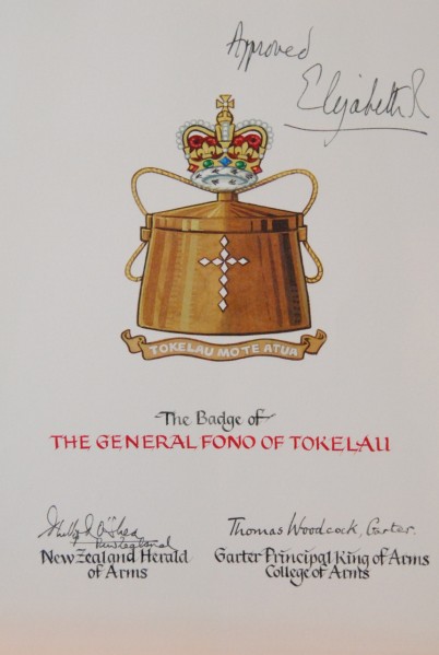 Badge of the General Fono of Tokelau.