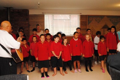 Student from Arowhenua Maori School perform for the Governor-General.