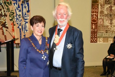 Image of Dame Patsy Reddy with Sir Graeme Dingle