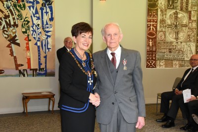 An image of Dame Patsy and Mr Duncan Hart, of Marton, QSM for services to the community