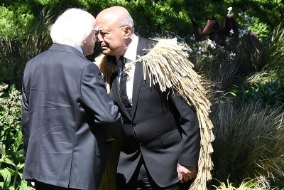 Image of kaumatua Piri Sciascia hongis with the President of Ireland, Michael D. Higgins