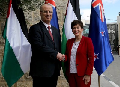 an image of Dame Patsy meeting the Palestinian President, Dr Rami Hamdallah