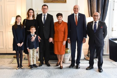 IMage of Dame Patsy and Sir David with HE Mr Tomas Ferko, Ambassador of the Slovak Republic, his wife and children and Minster of Defence and Veterans Affairs, Hon Ron Mark