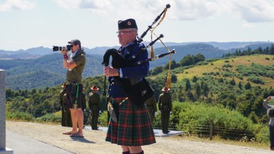 Image of Stewart Hobson, Auckland Police Pipe band playing a lament