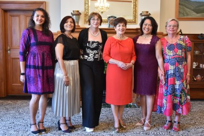 Image of Dame Patsy with Philippa Wells, Helen Corrigan, Irene Corpuz, Arzoo Sayeddah, Ayesha Ratanpal from Dress for Success