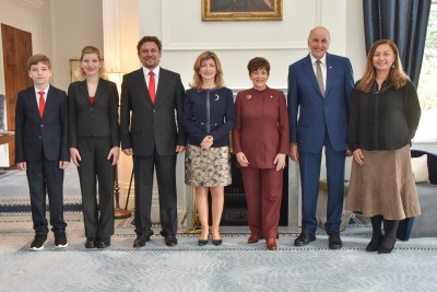 Official photo with Dame Patsy, Sir David, HE Mrs Ömür Ünsay and her family