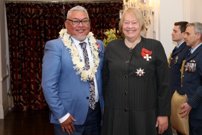 Dame Susan Glazebrook and Mr Les Lehi Tenise Atoni, of Porirua, MNZMfor services to the Tokelau community