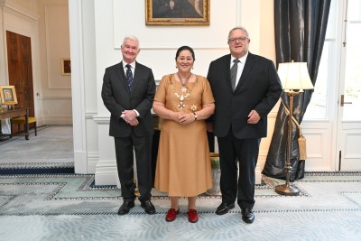 Dr Davies, Dame Cindy and the Rt Hon Gerry Brownlee, Speaker of the House