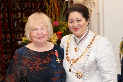 Ms Lisa Warrington, of Dunedin, ONZM for services to theatre and education