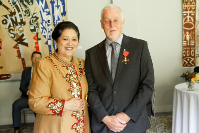 Dr Howell Round, of Hamilton, ONZM for services to medical physics and biomedical engineering