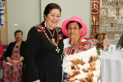 Mrs Akinihi Smith, Dame Cindy Kiro