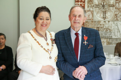 Mr Allen McCaw, of Milton, MNZM for services to the apiculture industry