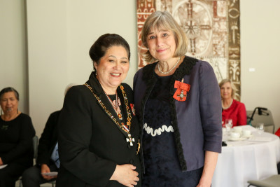Dr Barbara Hochstein, Dame Cindy Kiro