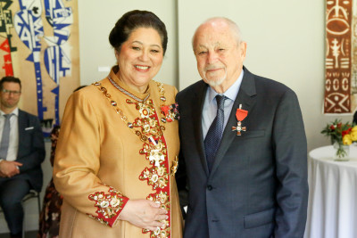 Mr Keith Gordon, of Albany, MNZM for services to diving and maritime history