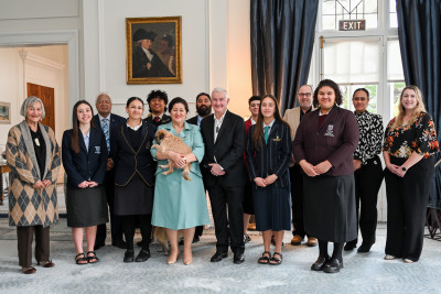 Their Excellencies with the 2024 recipients, their teachers, and staff from the Reserve Bank