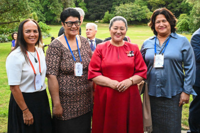 Dame Cindy with members of the delegation