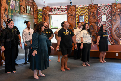 Dame Cindy performs a waiata with the group at Terenga Paraoa Marae