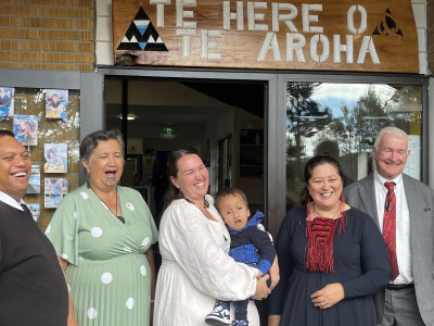 Manga Aperahama-Hopa, Pauline Hopa, Clara Aperahama-Kopa, Manga Tangaroa, Dame Cindy and Dr Davies
