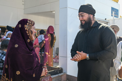 Dame Cindy arrives at the Gurudwara Sahib in Naenae