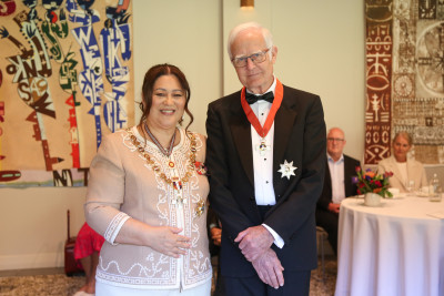 Professor Sir Peter Hunter, of Auckland, KNZM for services to medical science