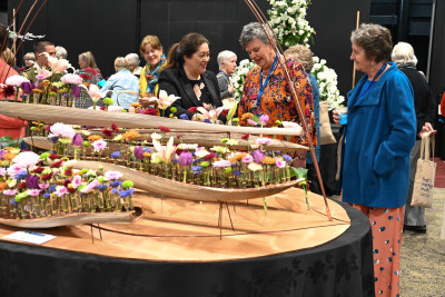 Rosie Speedy talks about her floral art design with Dame Cindy