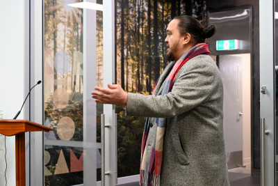 Otene Hopa speaks at the pōwhiri