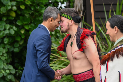 HE Mr Mohamed Luveiz, High Commissioner of Maldives greeting a member of the Cultural Party
