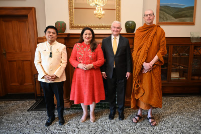 Dame Cindy and Dr Davies with Phra Khru Buddhinyanavithet and Ambassador Pouapinya