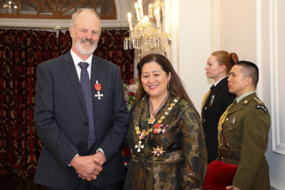 Mr Lloyd McCallum, of Winton, MNZM for services to the dairy industry and the environment