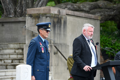 Warrant Officer Guy Lipsham and Major General (Rtd) Evan Williams ONZM delivering the commemoration
