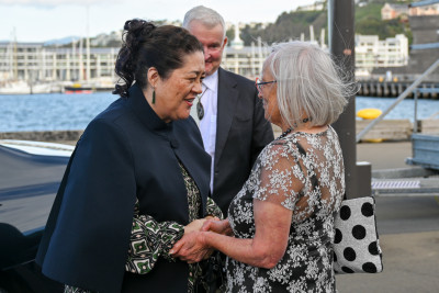 Dame Cindy meeting historian and author Charlotte Macdonald