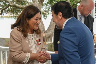 Dame Cindy greets His Excellency Mr Alfredo Pérez Bravo, Ambassador of Mexico and Dean of the Diplomatic Corps
