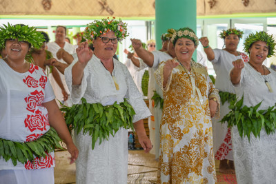 Dame Cindy dancing with the Fatupaepae