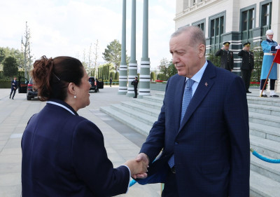 Dame Cindy greets His Excellency Recep Tayyip Erdoğan, President of Türkiye