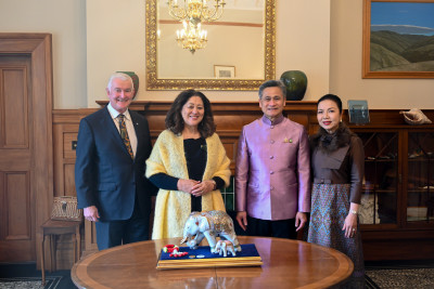 Dame Cindy and Dr Davies with His Excellency, Mr Mongkol Visitstump, Ambassador of the Kingdom of Thailand and his wife Mrs Dang Thi Thu Ha