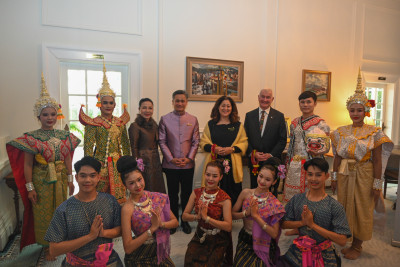Dame Cindy and Dr Davies with the performers