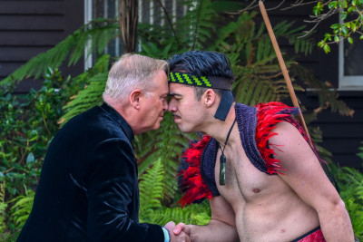 HE Mr Benedikt Höskuldsson, Ambassador of Iceland, receives a hongi