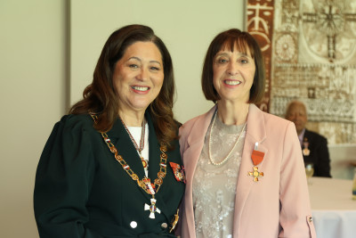 Dr Yvonne LeFort, of Auckland, ONZM for services to Breastfeeding Medicine
