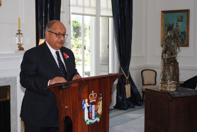 Sir Anand Satyanand gives an address.