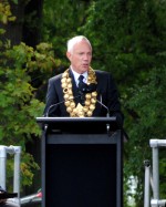 Christchurch Mayor Bob Parker gives a welcoming address.