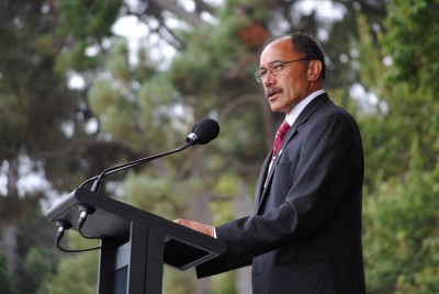 The Governor-General speaks at the presentation ceremony.