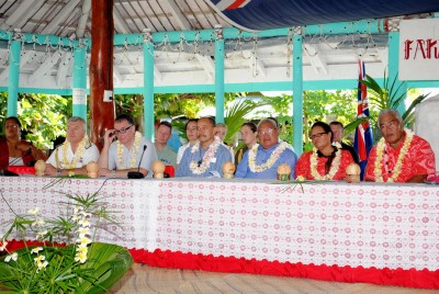 The Governor-General meets with the Taupulega (Council of Elders).