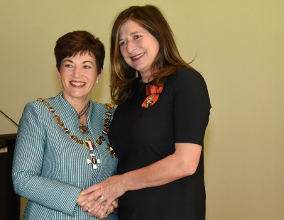 Ms Lisa Bates, MNZM, of Auckland, for services to the arts and philanthropy.